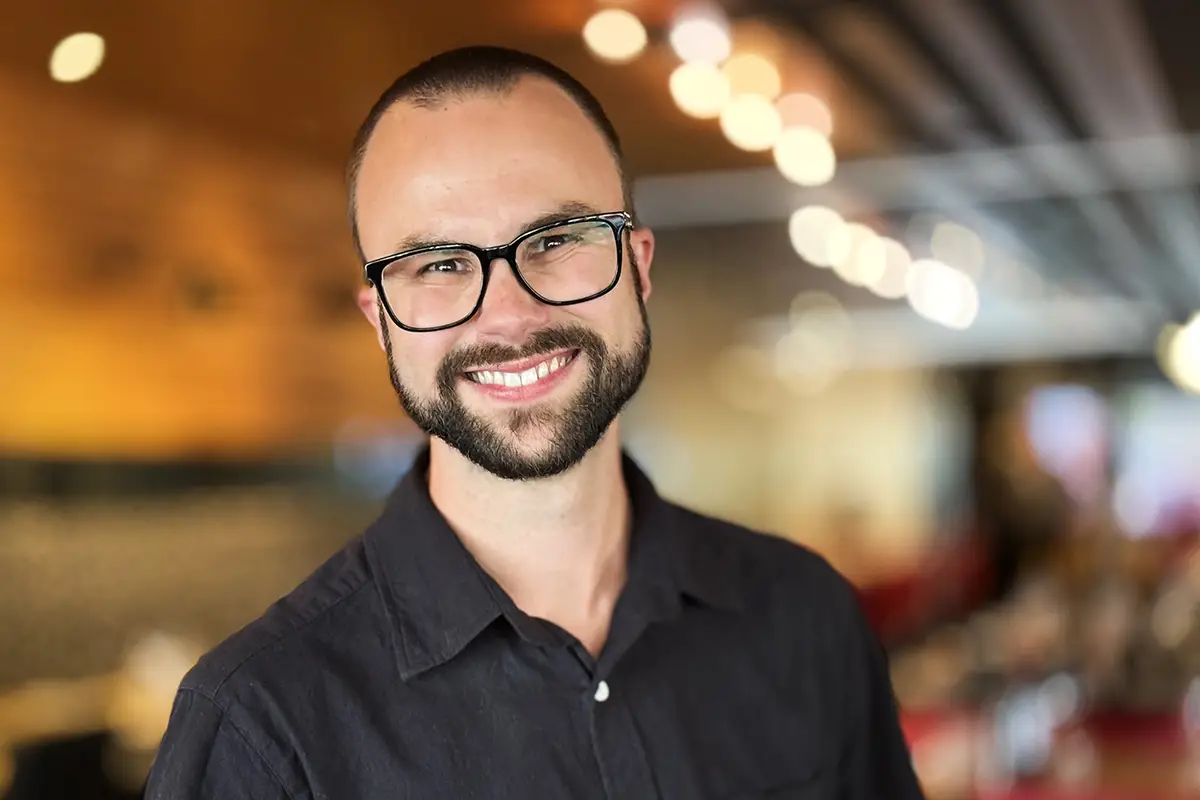 Serveur PACINI en service dans la salle à manger
