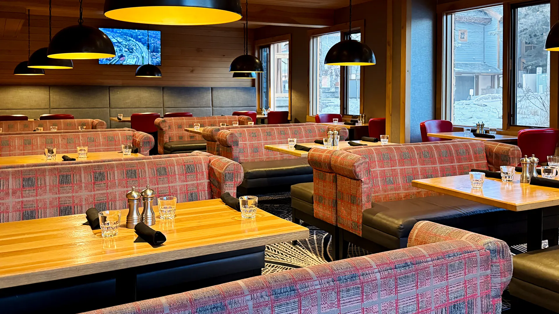 Italian Restaurant in Banff, PACINI Italian Restaurant | Banff
